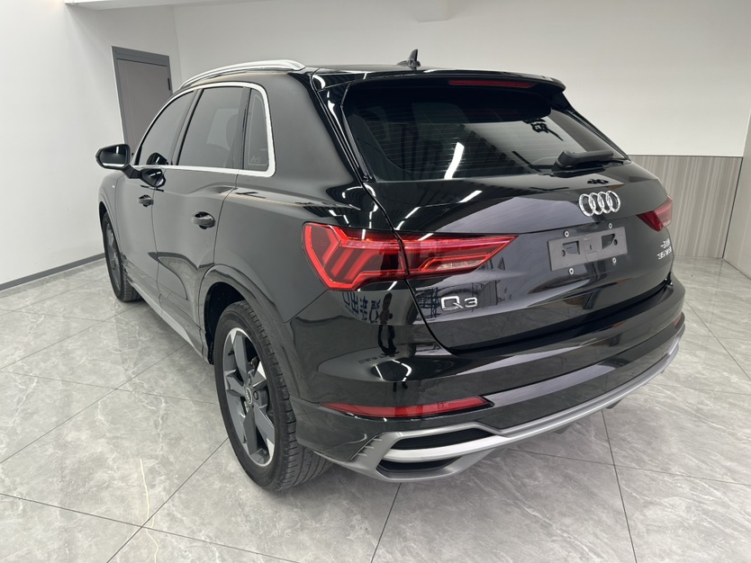 Audi Q3 2022 immagine di auto #4