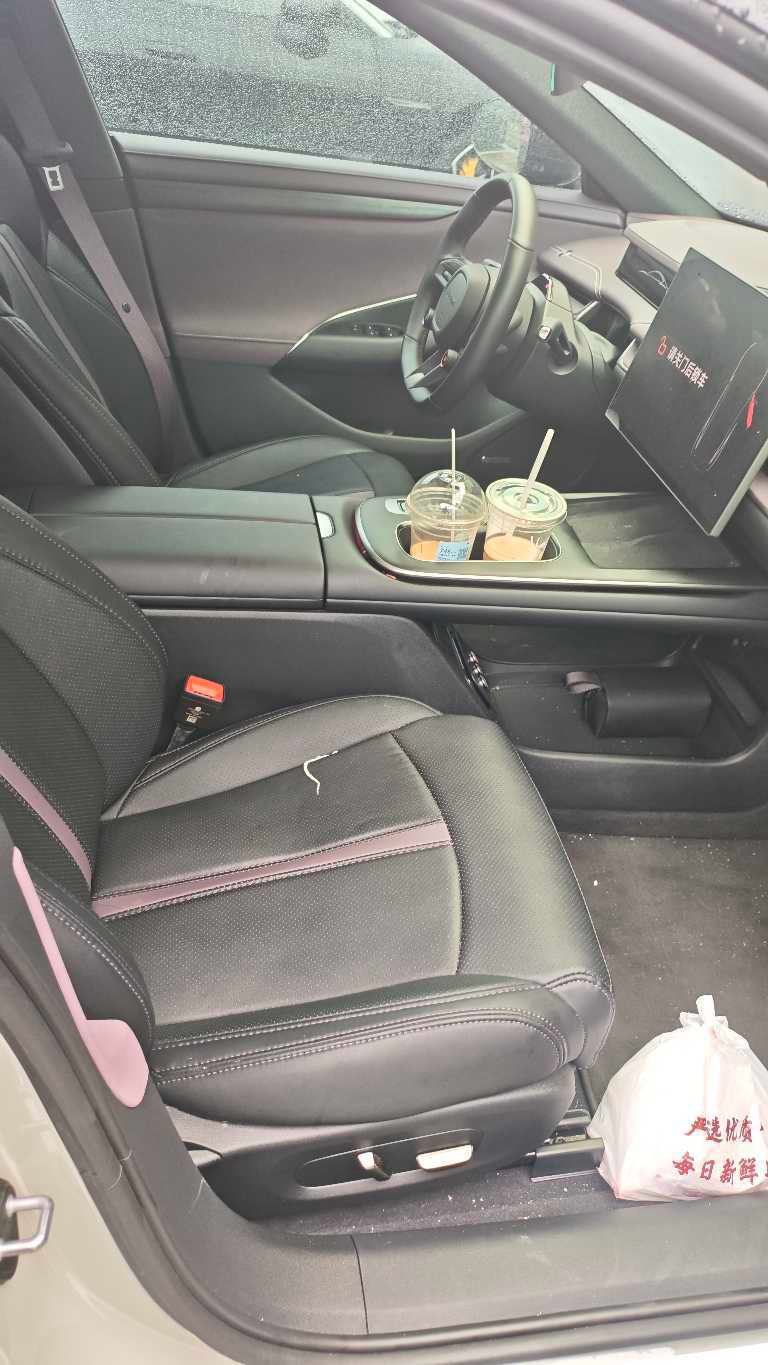 MI SU7 2025 car image #3