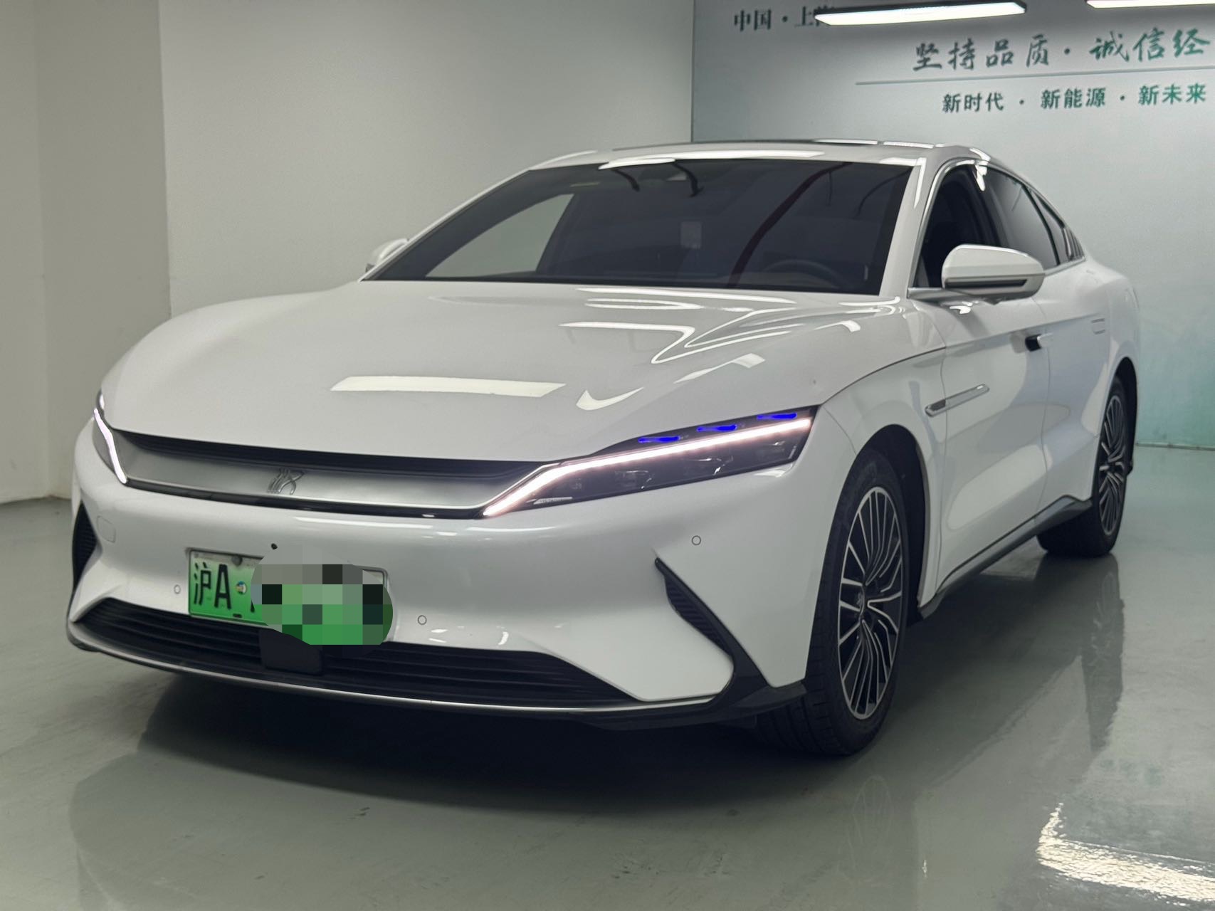 BYD Han 2021 BYD Han 2021 car image