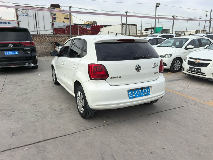 Volkswagen Polo 2013 #5 Volkswagen Polo 2013 изображение автомобиля #5