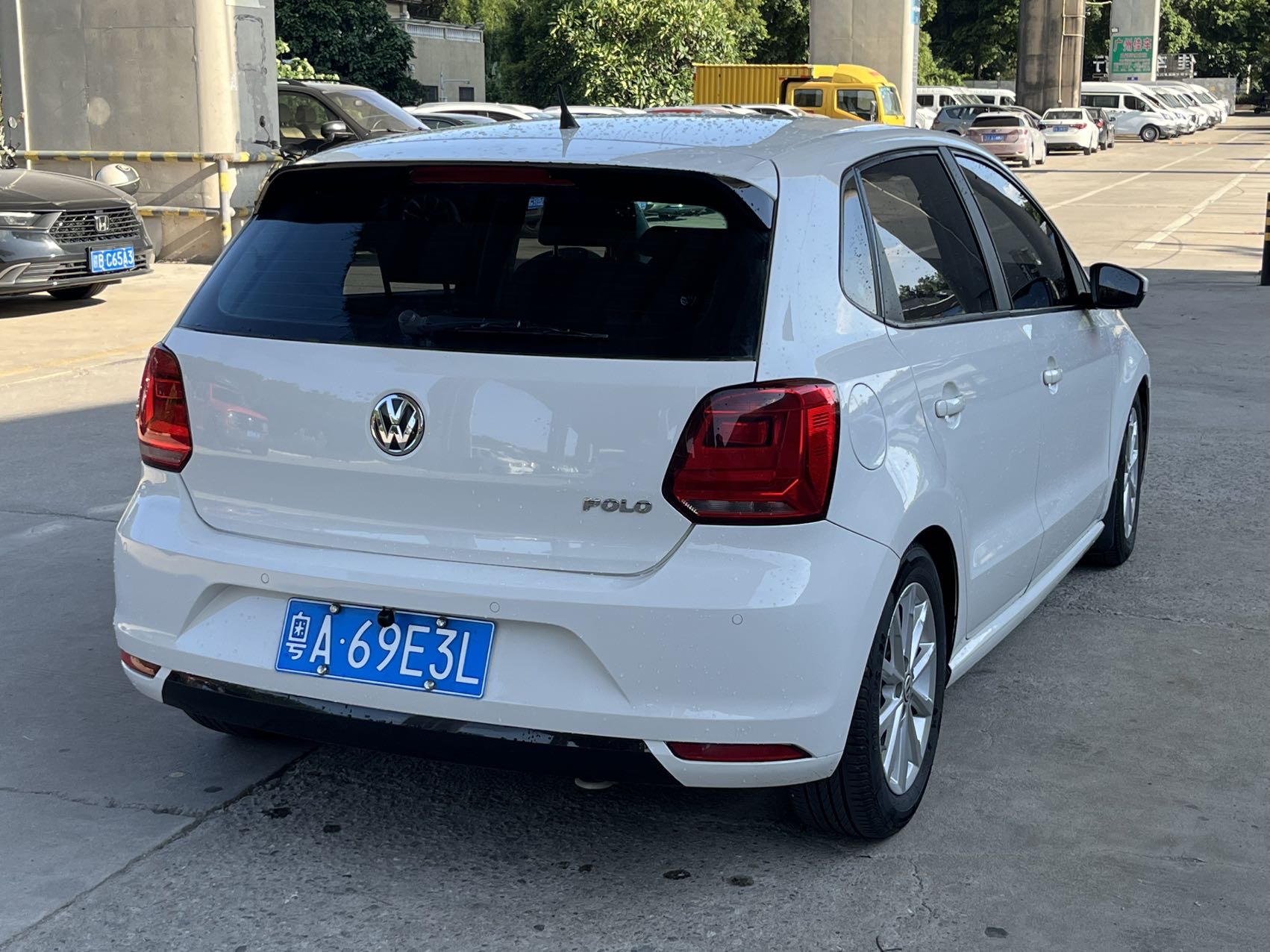 Volkswagen Polo 2016 car image #6
