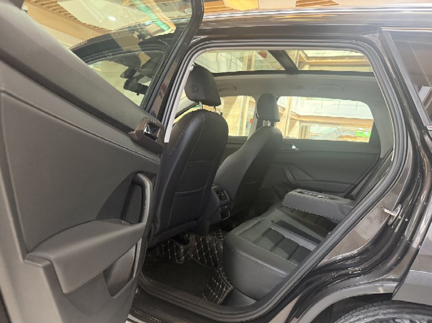 Volkswagen Tharu 2023 car image #9
