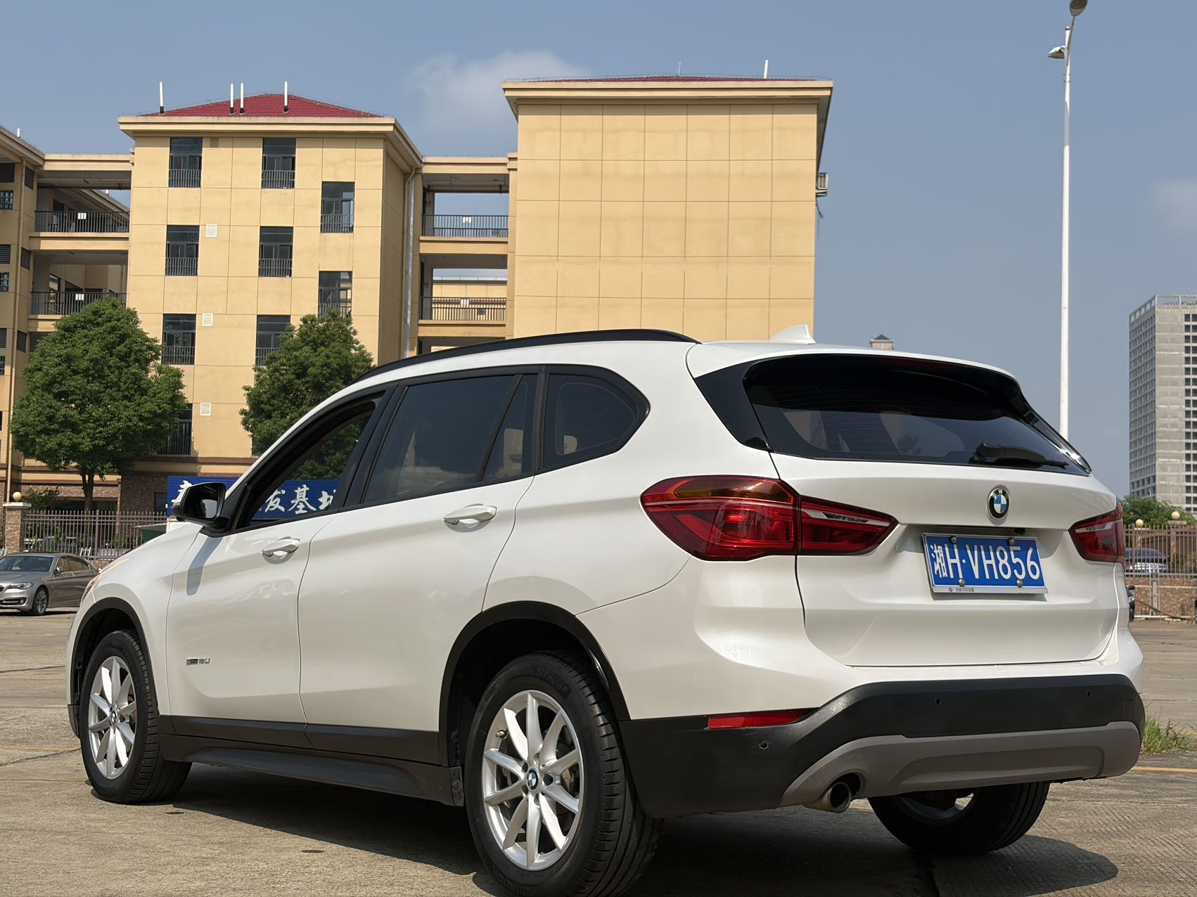 BMW X1 2017 car image #9