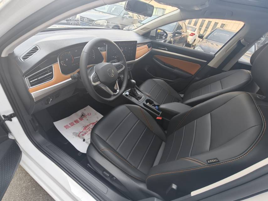 Volkswagen Bora 2022 car image #7
