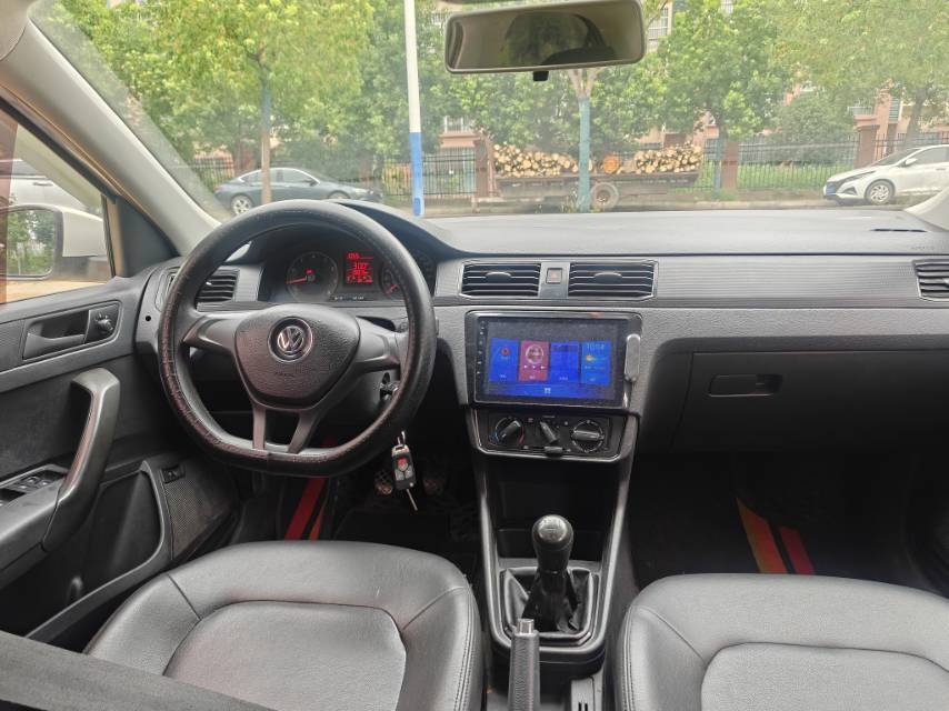 Volkswagen Santana 2018 car image #6
