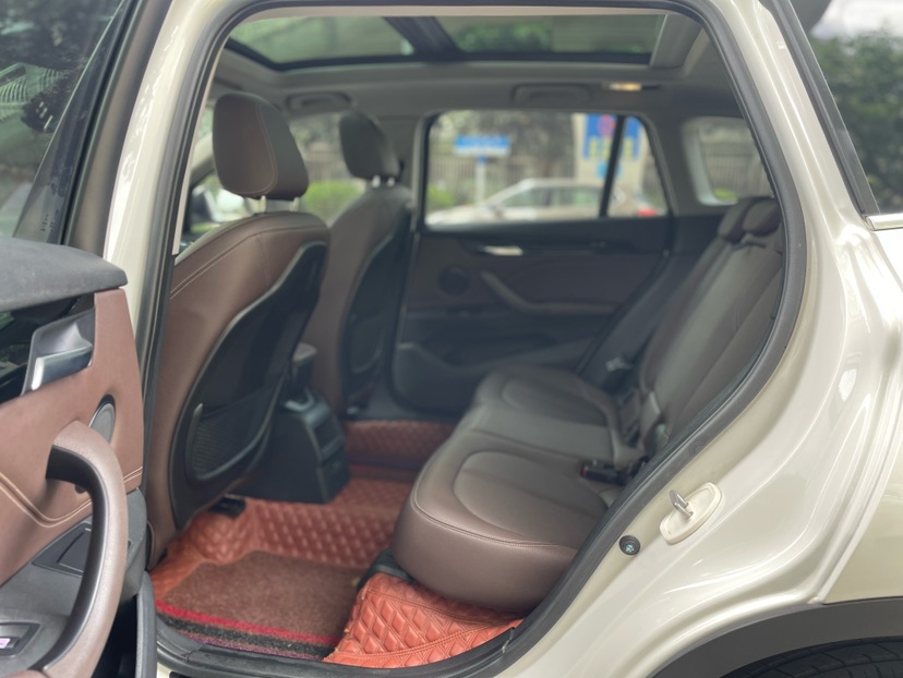 BMW X1 2019 car image #9