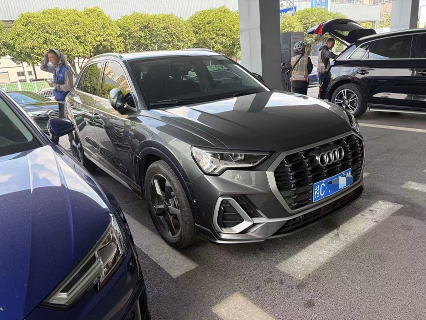 Audi Q3 2022 #2 Audi Q3 2022 car image #2