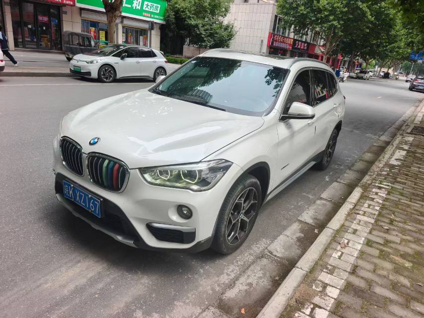 BMW X1 2017 BMW X1 2017 car image