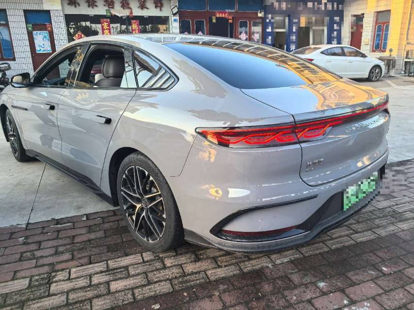 BYD Han 2024 car image #2