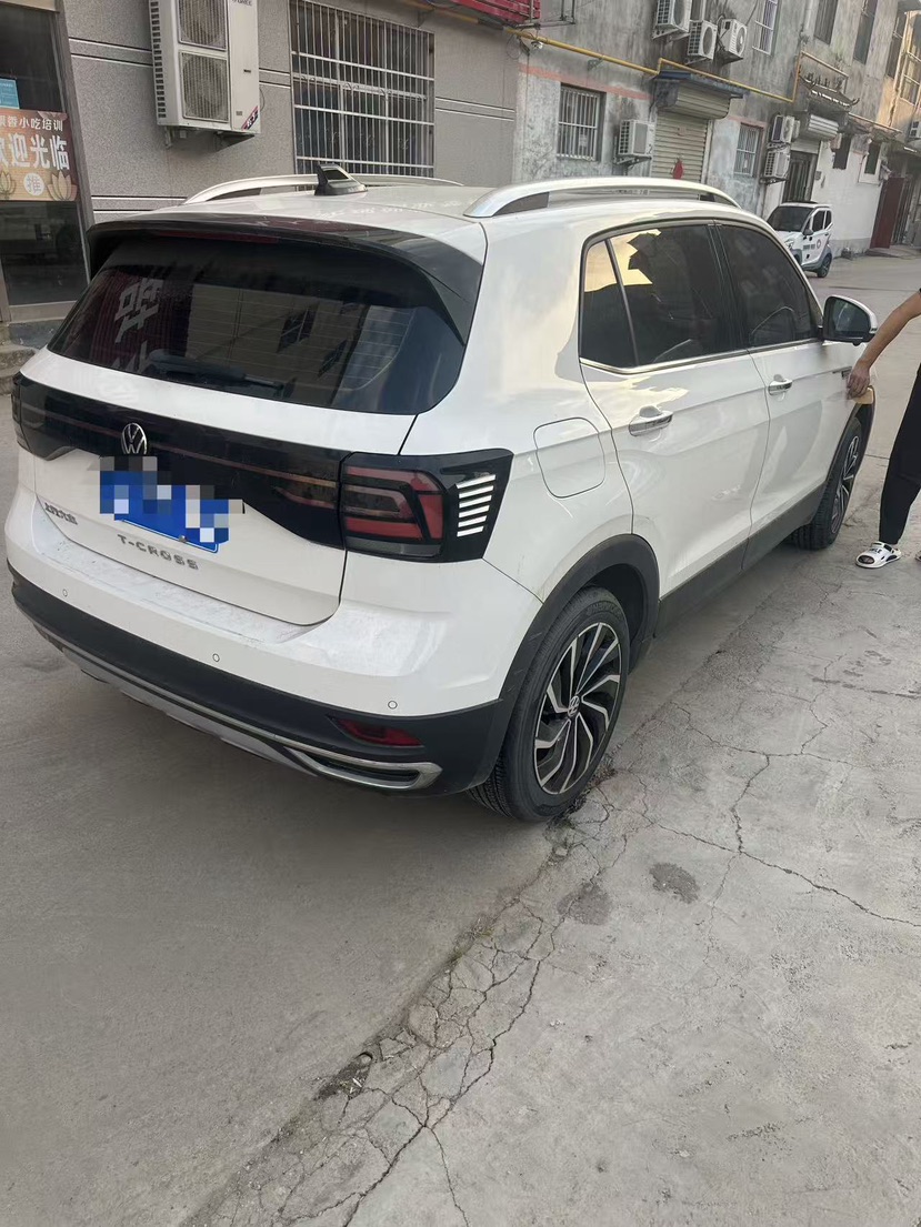 Volkswagen T-Cross 2021 #4 Volkswagen T-Cross 2021 car image #4