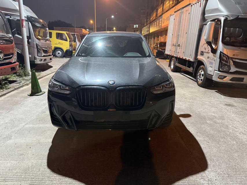 BMW X3 2022 car image #2