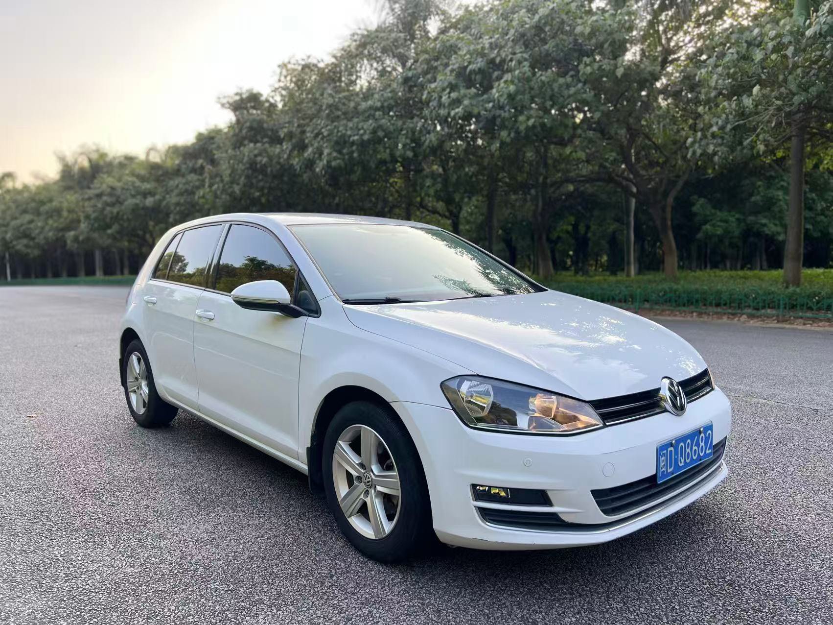 Volkswagen Golf 2015 car image #3