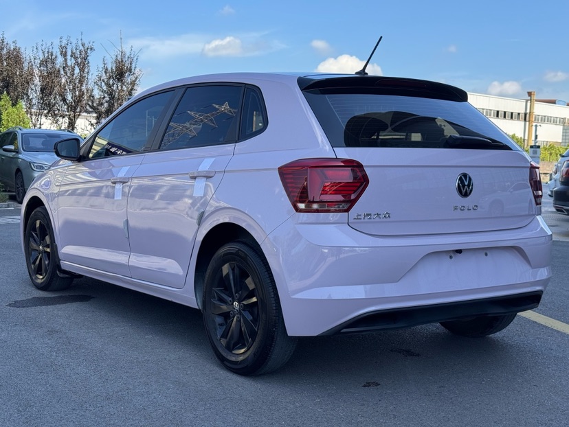 Volkswagen Polo 2022 car image #8
