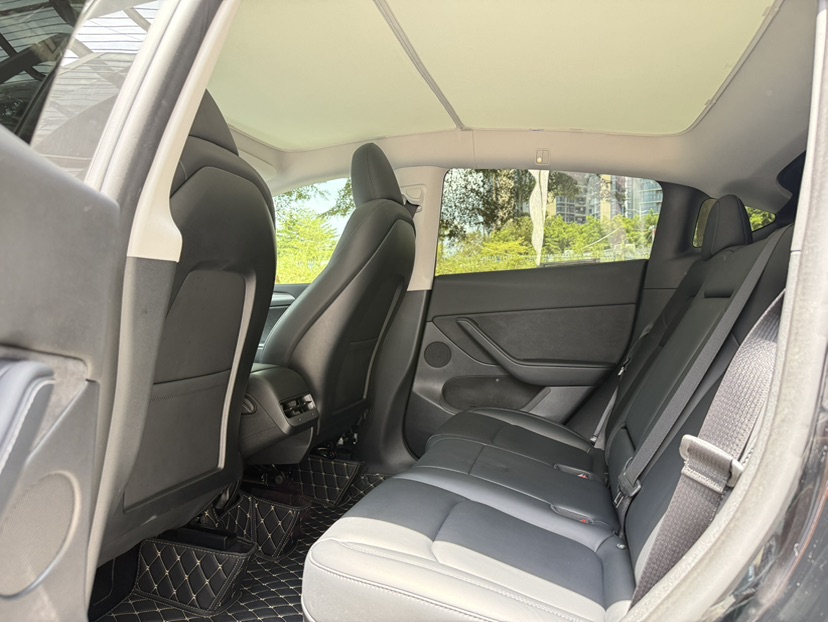 Tesla Model Y 2023 #6 Tesla Model Y 2023 car image #6