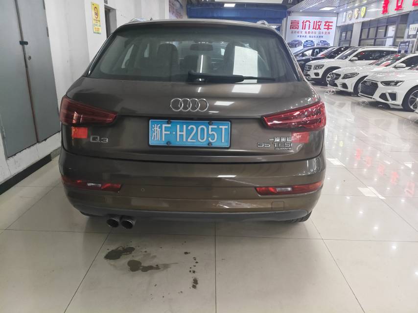 Audi Q3 2017 car image #6