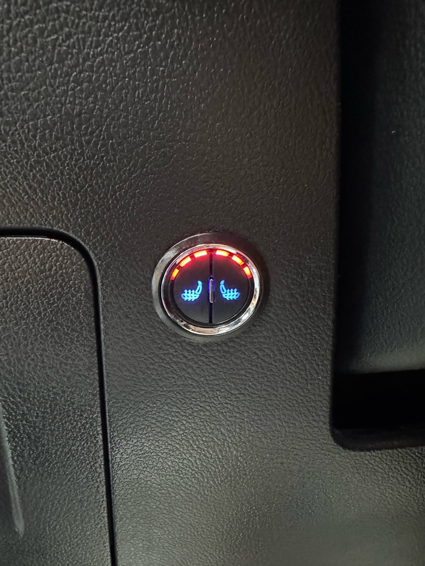 GEELY Vision X6 2022 immagine di auto #16