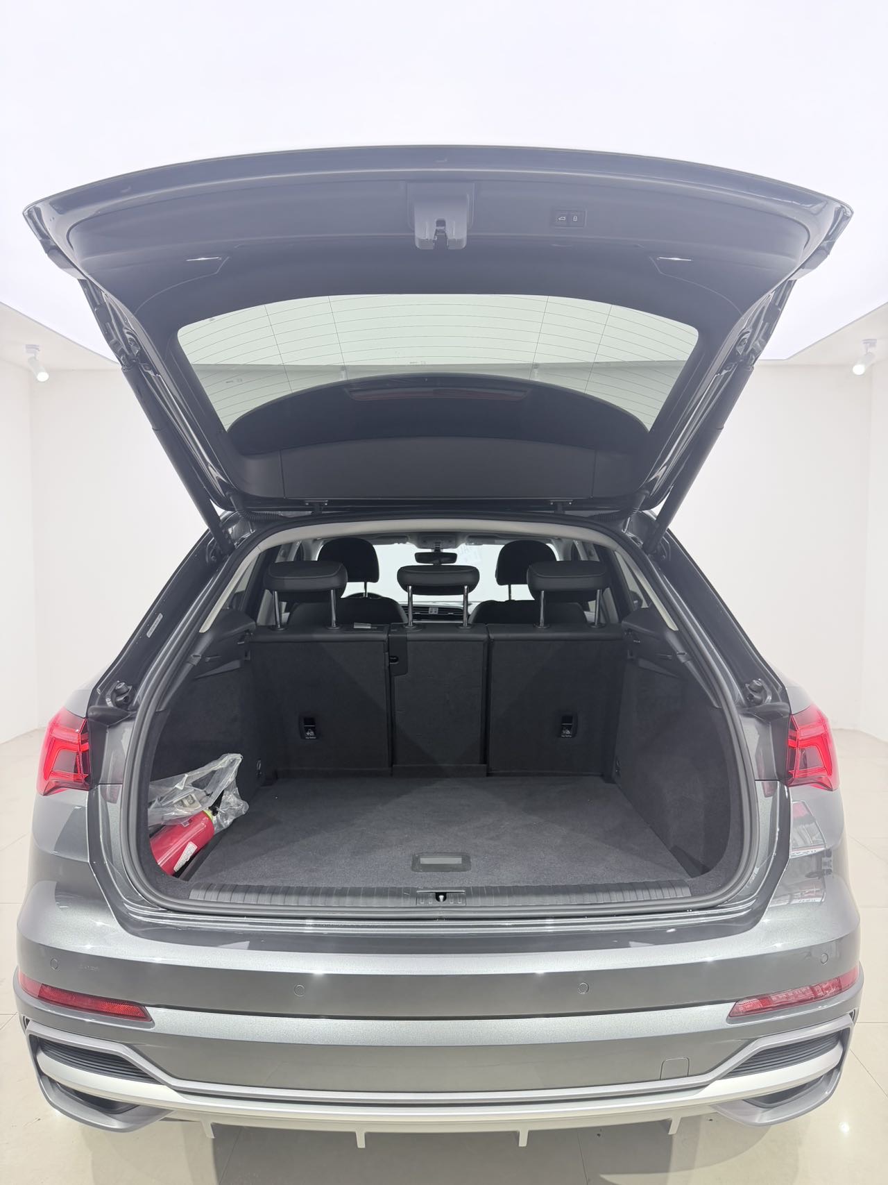 Audi Q3 2022 #16 Audi Q3 2022 car image #16