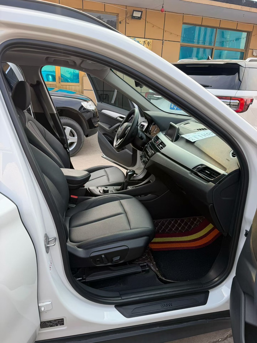 BMW X1 2019 image de voiture #7