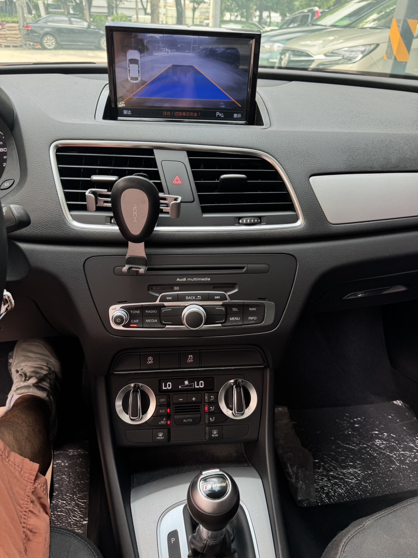 Audi Q3 2015 #18 Audi Q3 2015 car image #18
