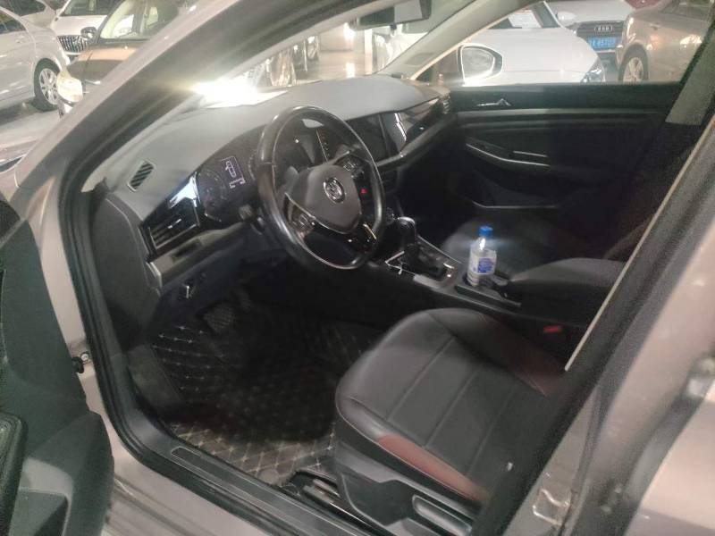 Volkswagen Bora 2020 car image #2