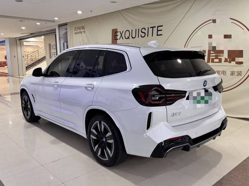 BMW iX3 2023 изображение автомобиля #7