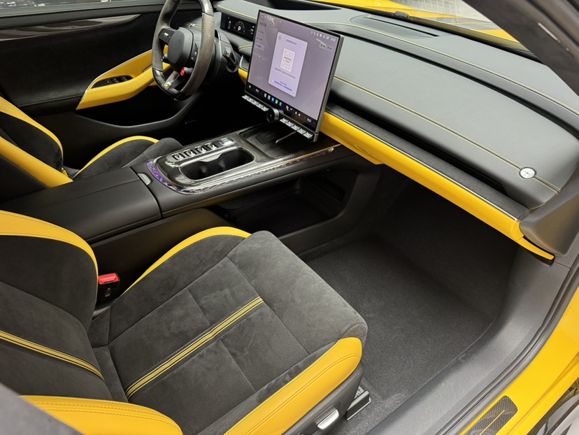 MI SU7 Ultra 2025 #21 MI SU7 Ultra 2025 car image #21