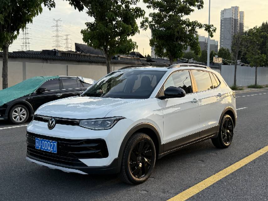 Volkswagen Tharu 2025 car image 