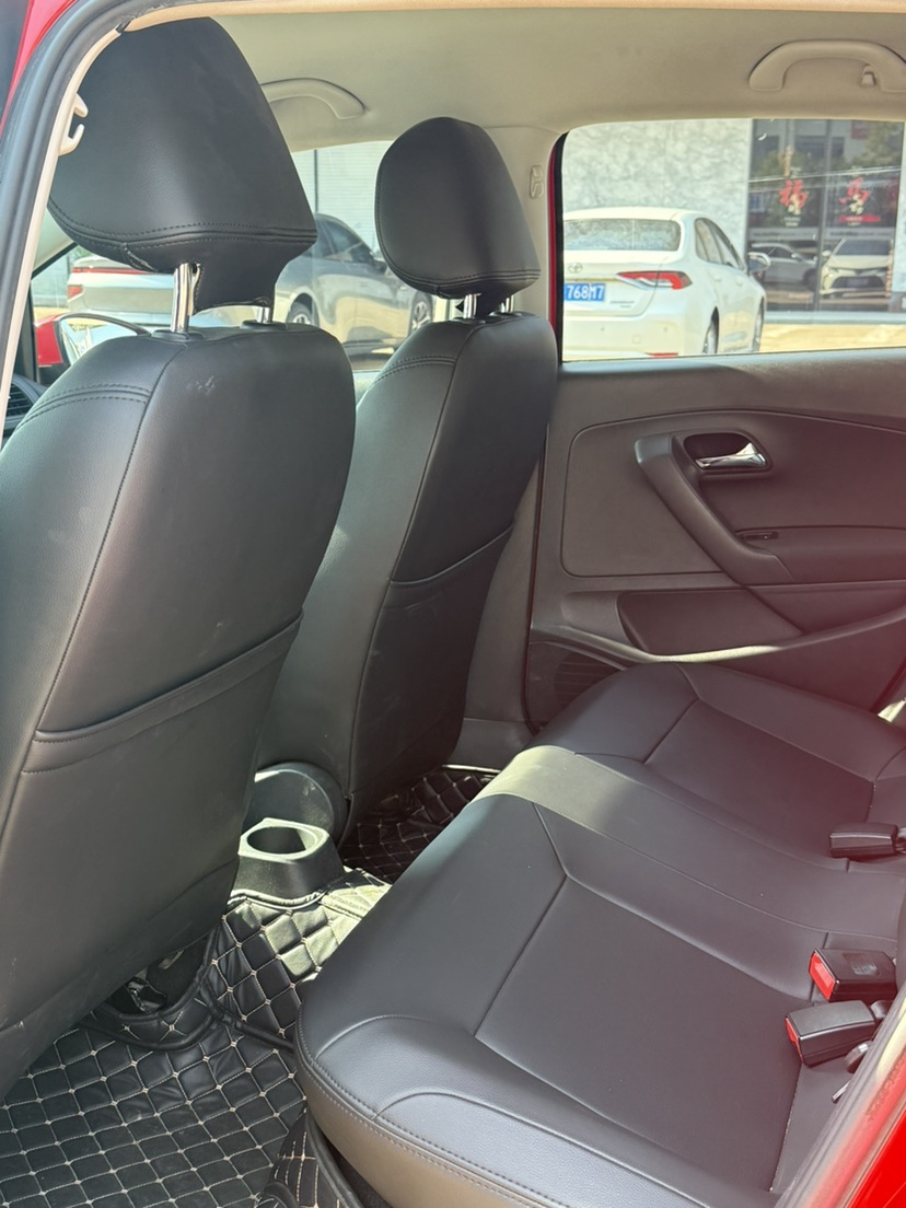 Volkswagen Polo 2018 car image #5