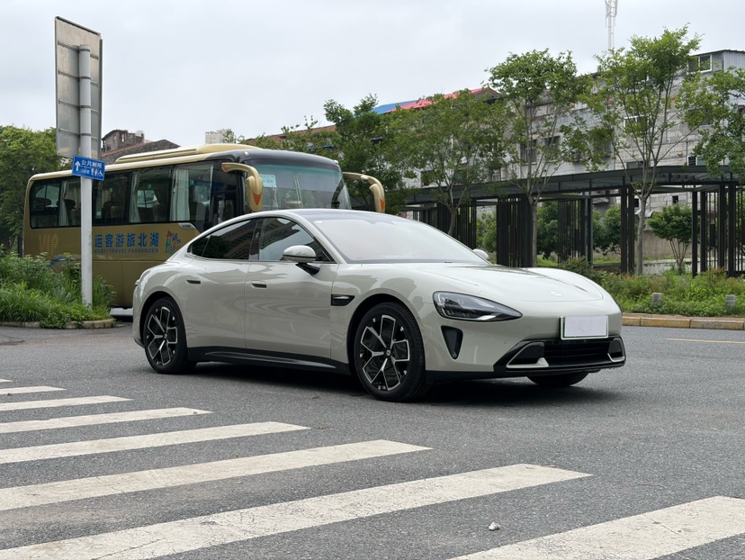 MI SU7 2024 car image #3