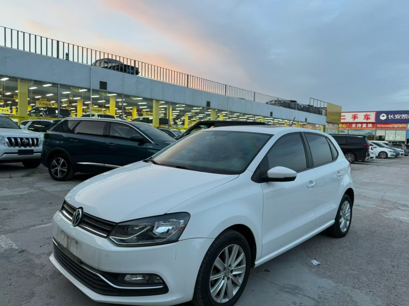 Volkswagen Polo 2018 car image 