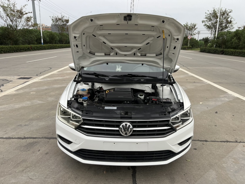 Volkswagen Bora 2017 car image #3