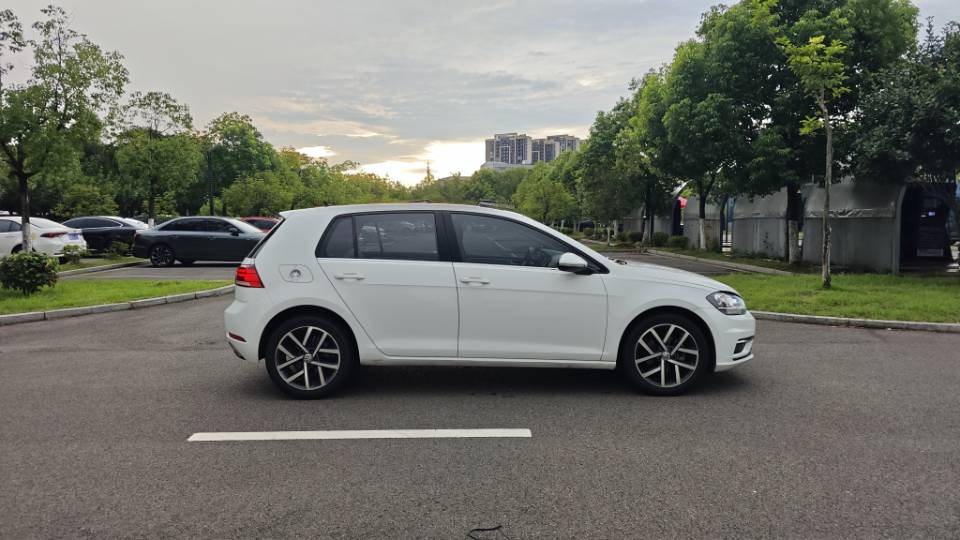 Volkswagen Golf 2020 #4 Volkswagen Golf 2020 car image #4