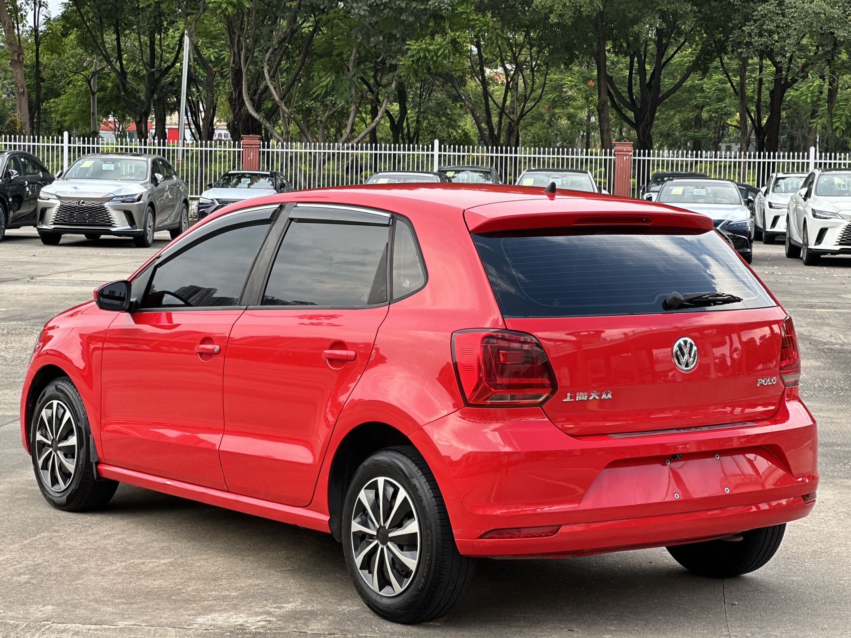 Volkswagen Polo 2014 car image #7