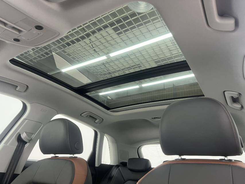 Audi Q3 2022 car image #14
