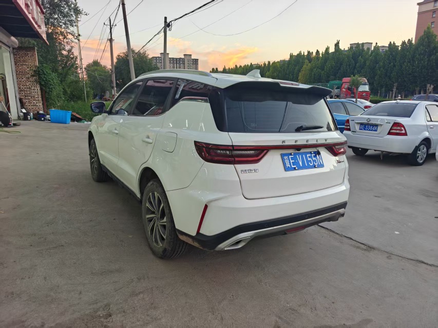 GEELY Vision X6 2023 car image #6