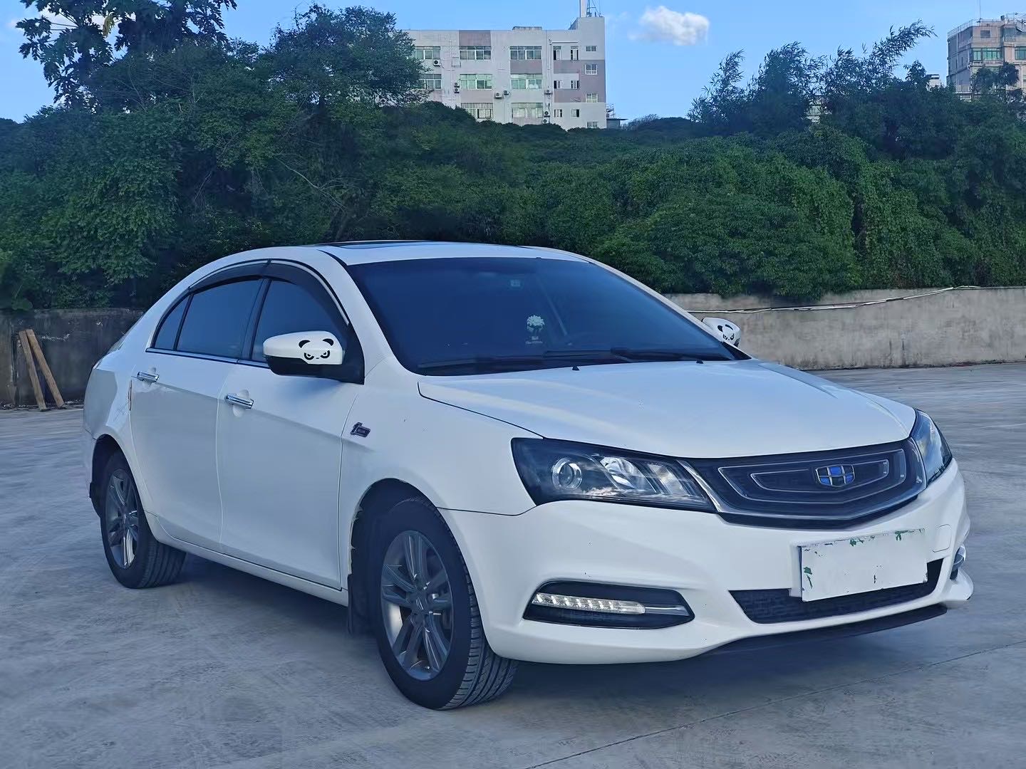 GEELY Emgrand 2017 #3 GEELY Emgrand 2017 car image #3