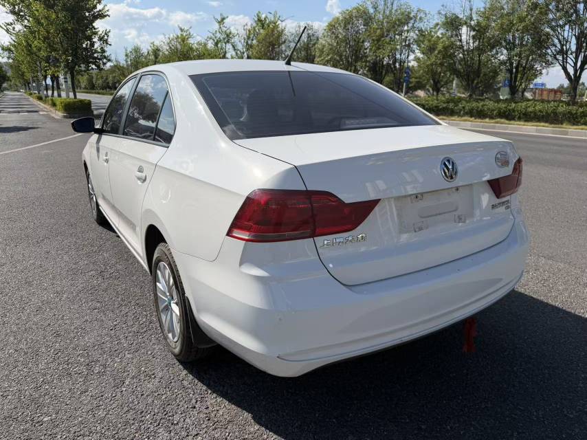 Volkswagen Santana 2016 car image #5