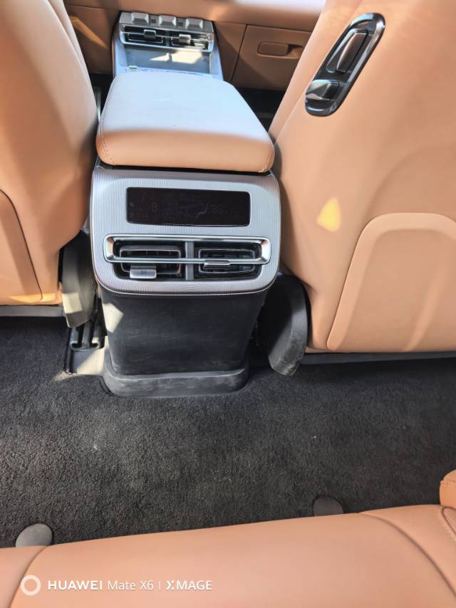 BYD HanL 2025 immagine di auto #4