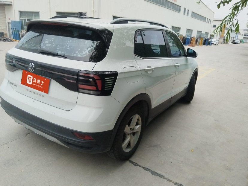 Volkswagen T-Cross 2023 car image #6