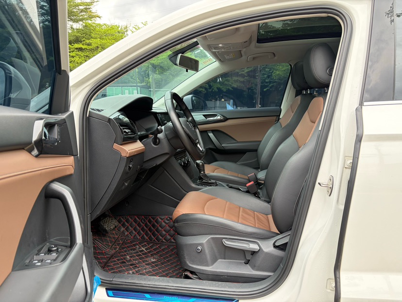 Volkswagen Tharu 2019 car image #8