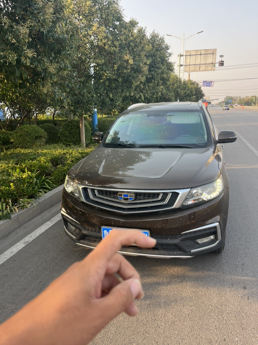 GEELY Vision X6 2019 immagine di auto #3