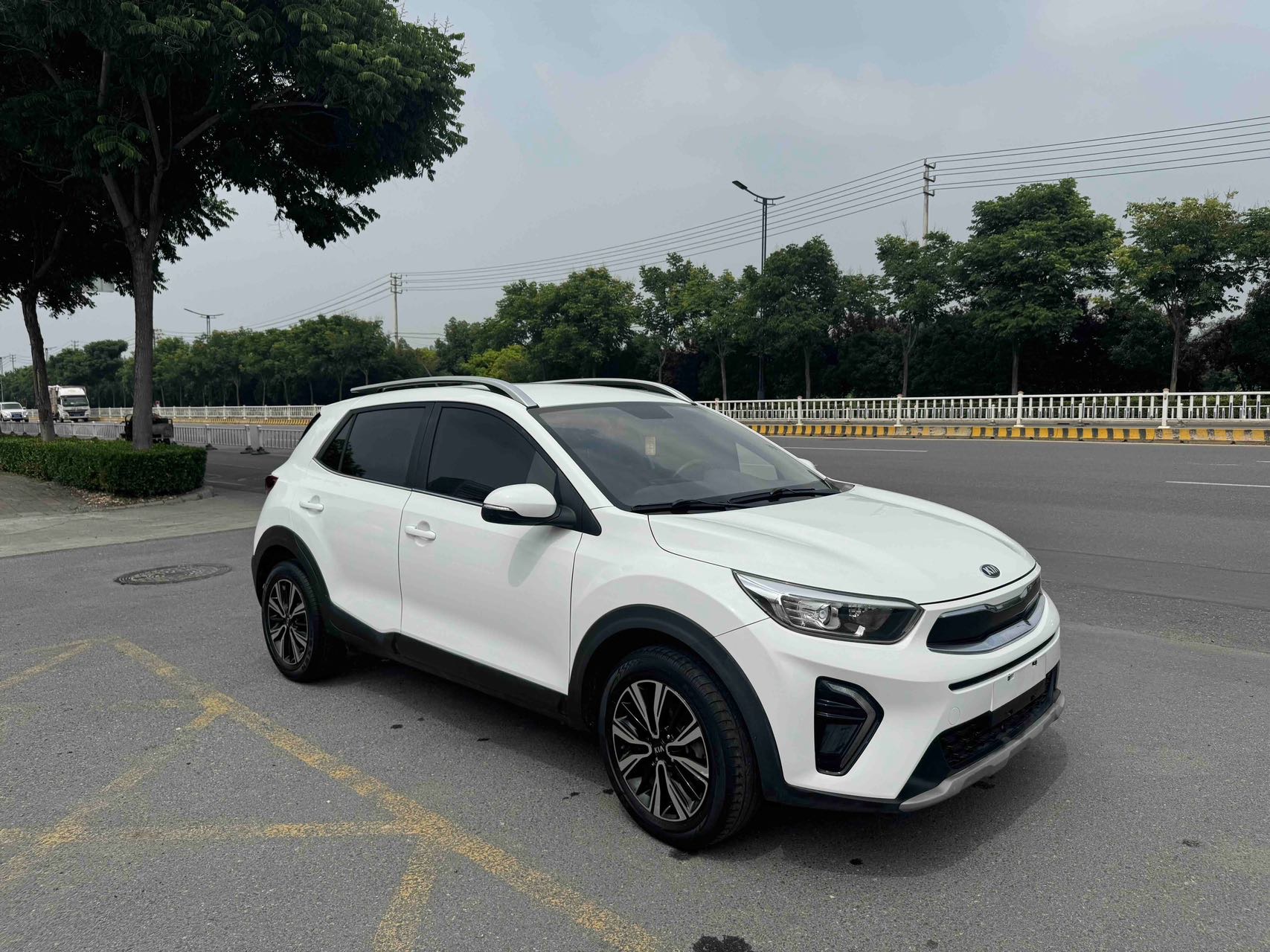 Kia KX1 2019 car image #6