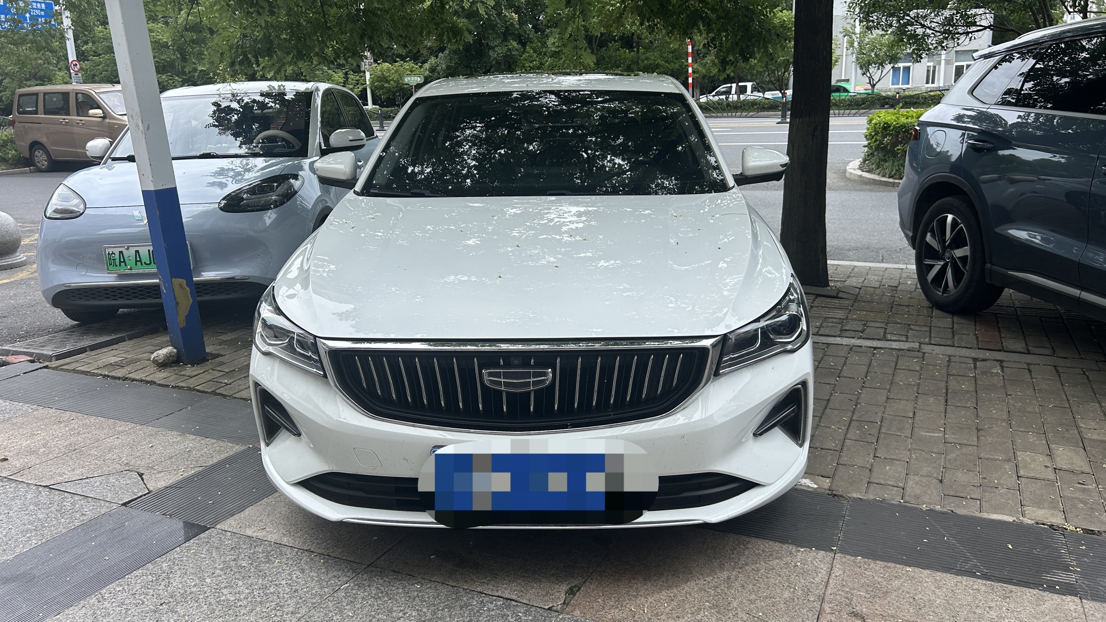 GEELY Emgrand 2022 car image 