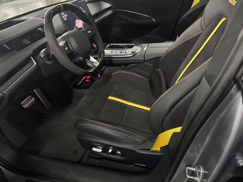 MI SU7 Ultra 2025 car image #2