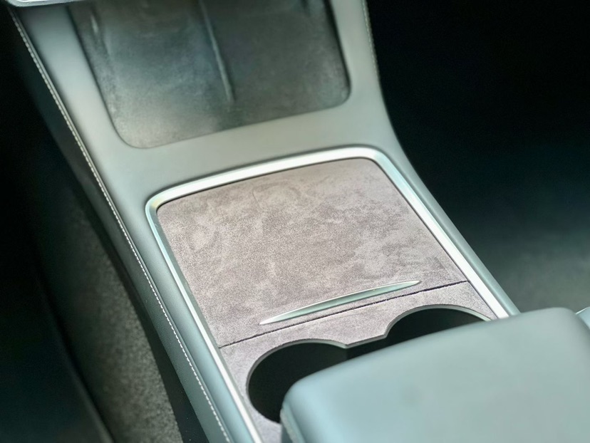 Tesla Model Y 2023 car image #8