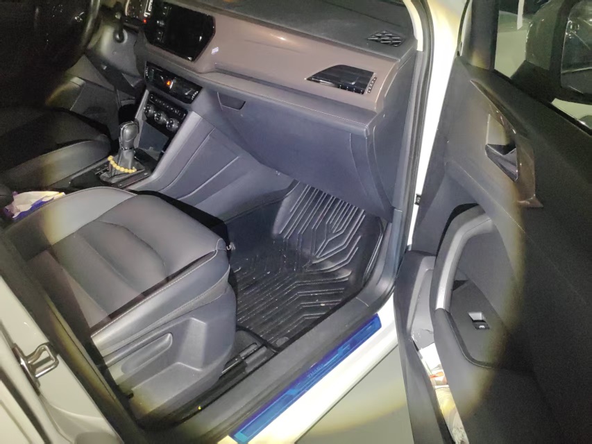 Volkswagen Tharu 2019 car image #5