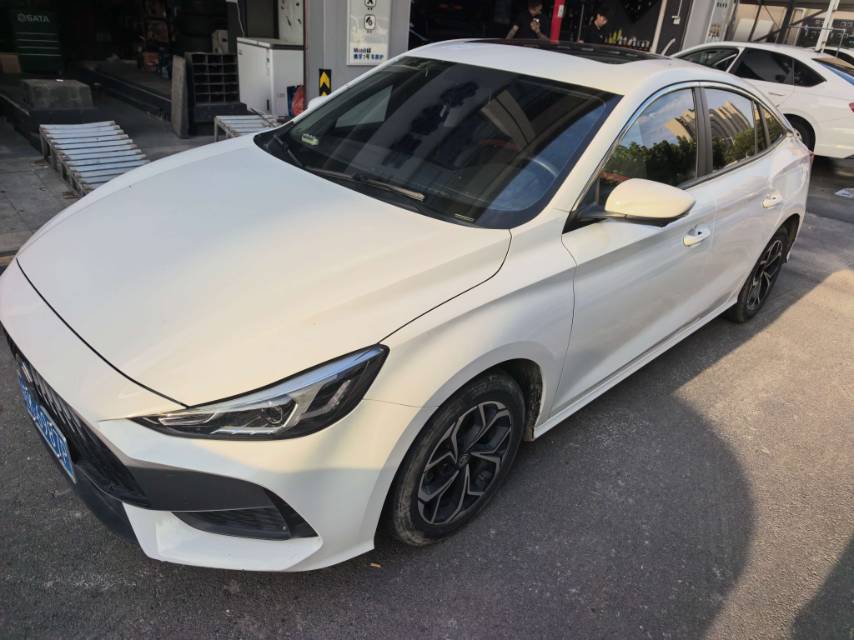 MG 5 2023 MG 5 2023 immagine di auto