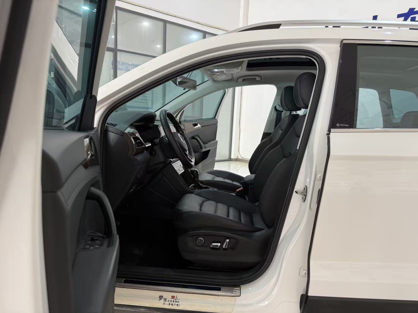 Volkswagen Tharu 2022 car image #6