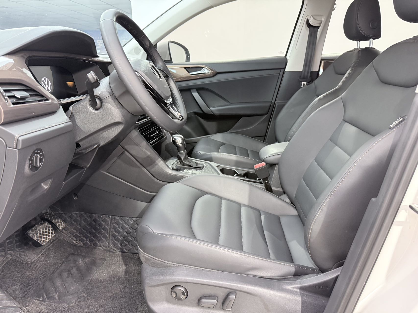 Volkswagen Tharu 2022 #11 Volkswagen Tharu 2022 car image #11