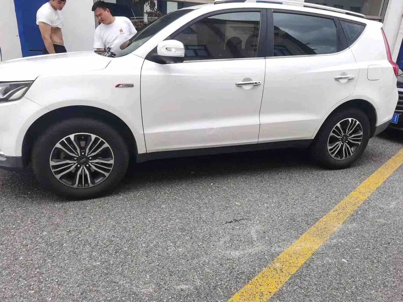 GEELY Vision X6 2018 car image #2